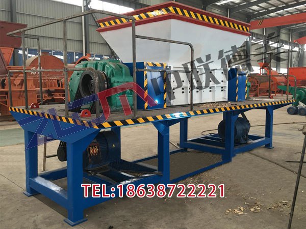 黑龍江廢塑料撕碎機(jī)磨粉機(jī)